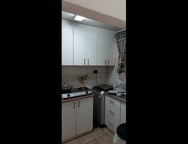 1 BEDROOM PROPERTY TO RENT IN ESSENWOOD